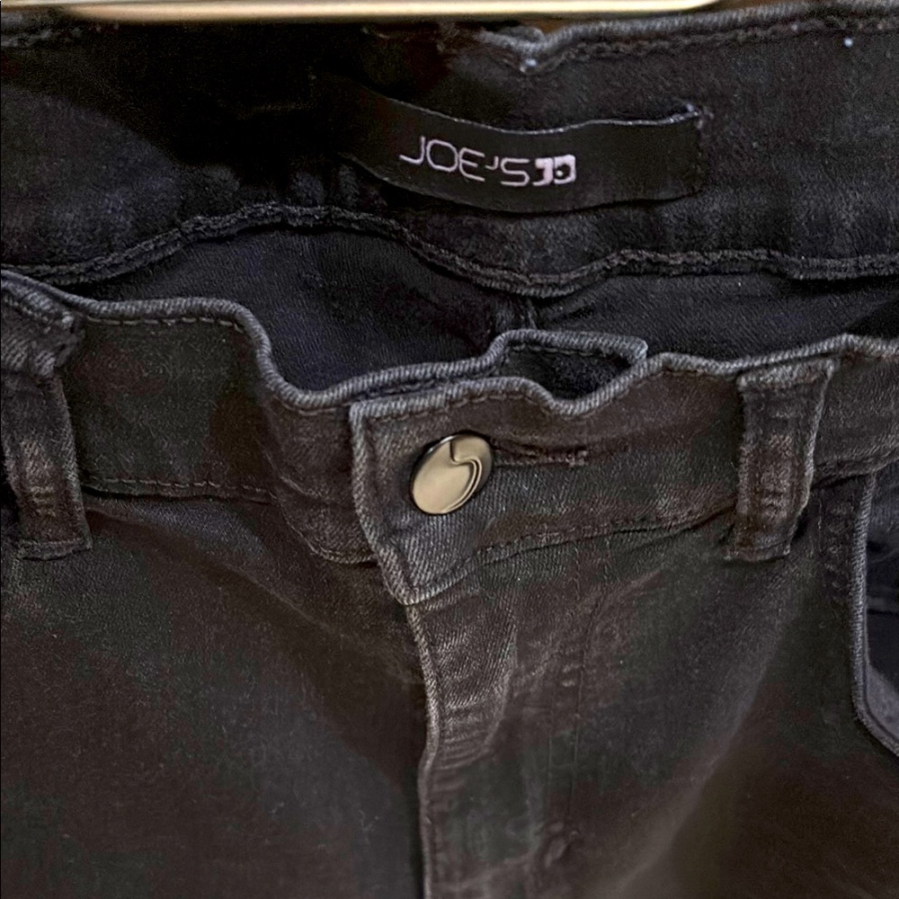 Joe's Jeans Women’s Straight Black Denim Jeans.
The Margot High Rise Straight